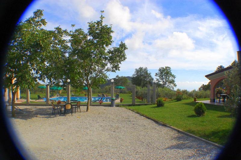 Hotel La Rossola Resort & Natura Бонассола Экстерьер фото