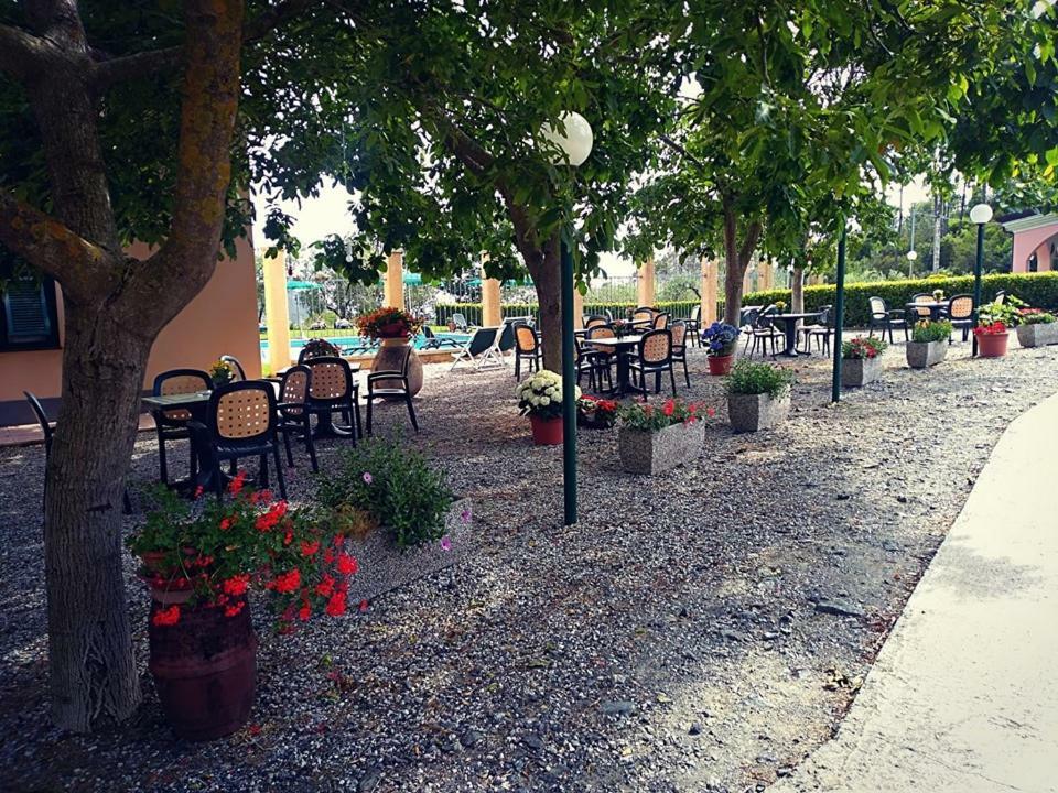 Hotel La Rossola Resort & Natura Бонассола Экстерьер фото